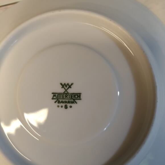 Mitterteich‎ 2 Vintage 5 3/4" Saucers Octagon Shape Purple Pink Flowers - Picture 4 of 5